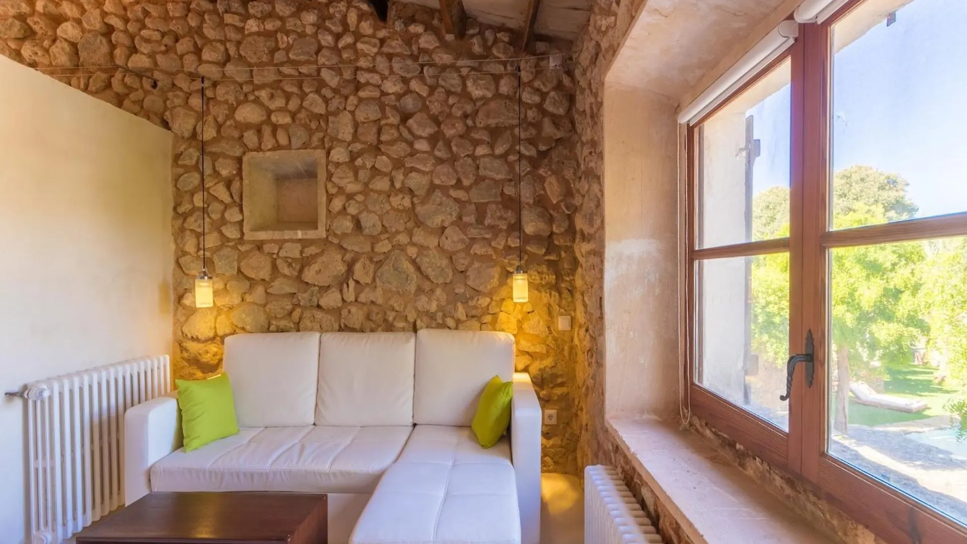 Charming Country House For 8 Adults Búger Feriehus