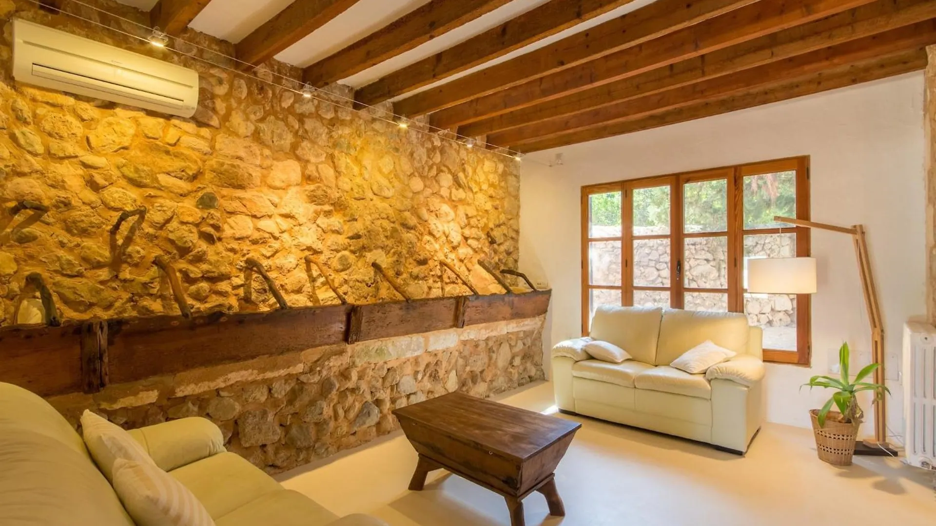 Charming Country House For 8 Adults Búger 0*,  Spanien