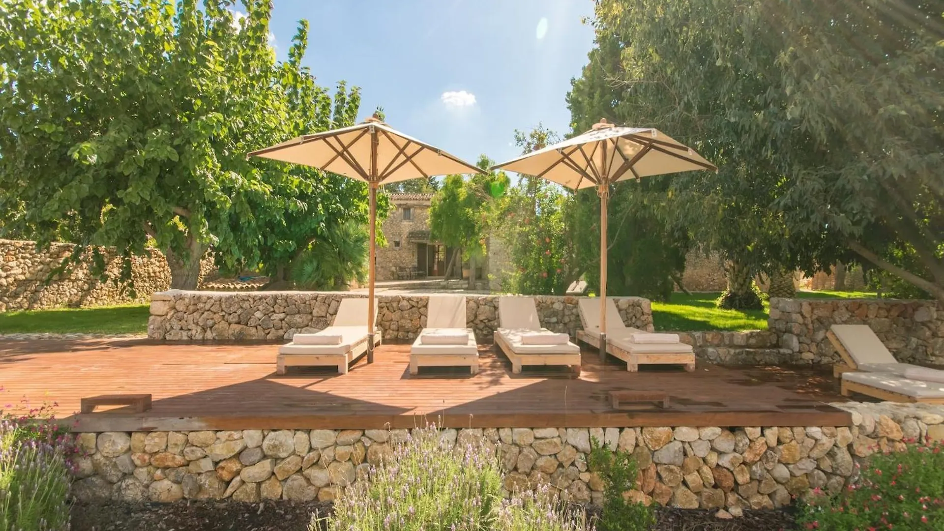 Charming Country House For 8 Adults Búger