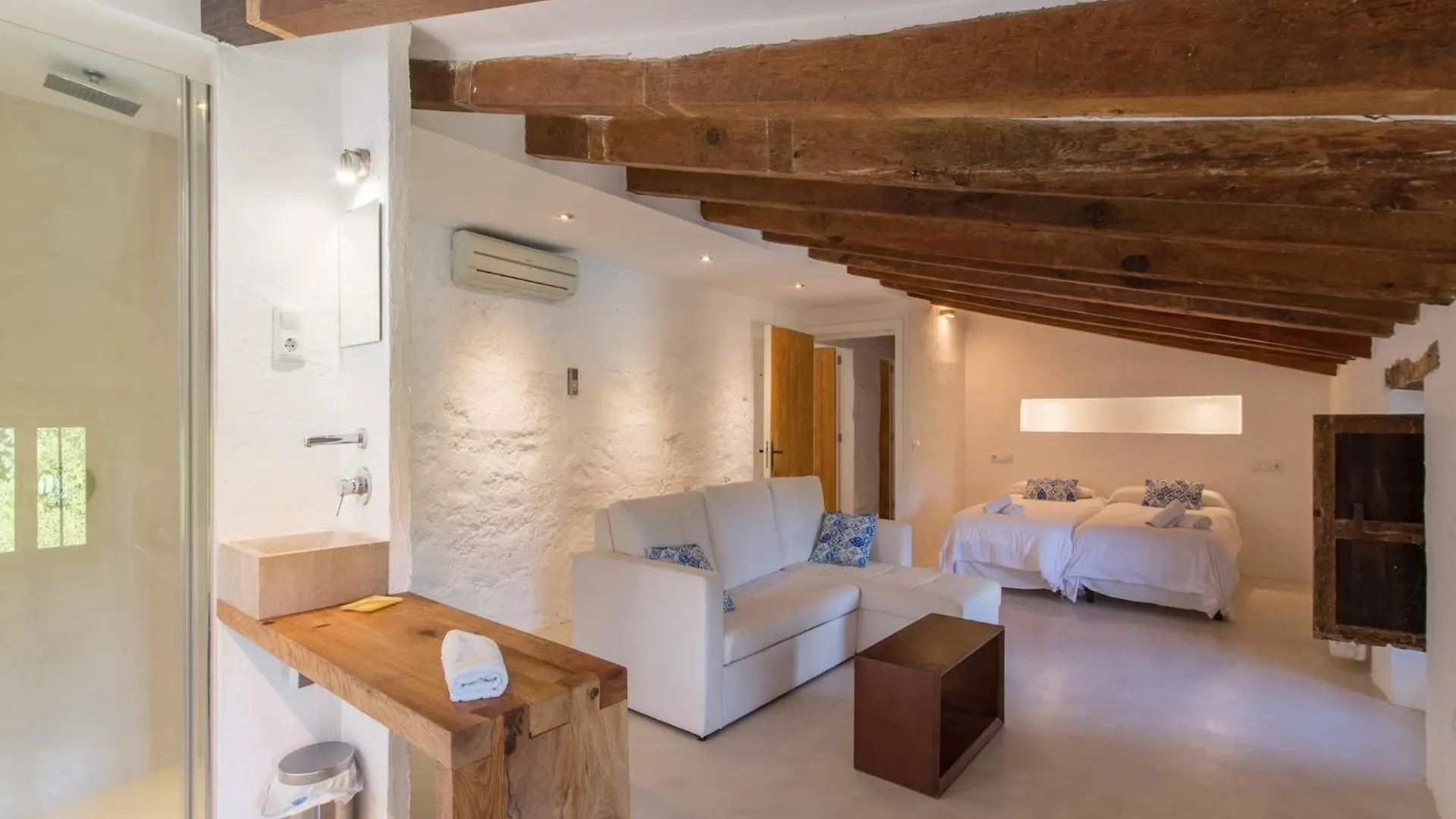 Feriehus Charming Country House For 8 Adults Búger