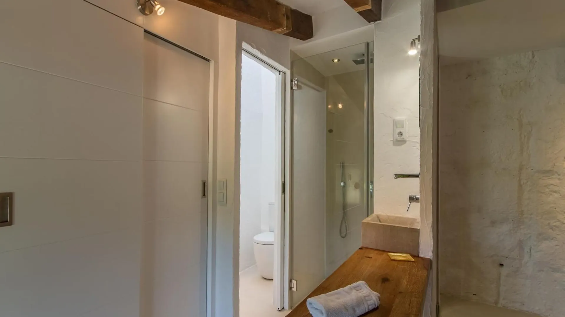 Charming Country House For 8 Adults Búger