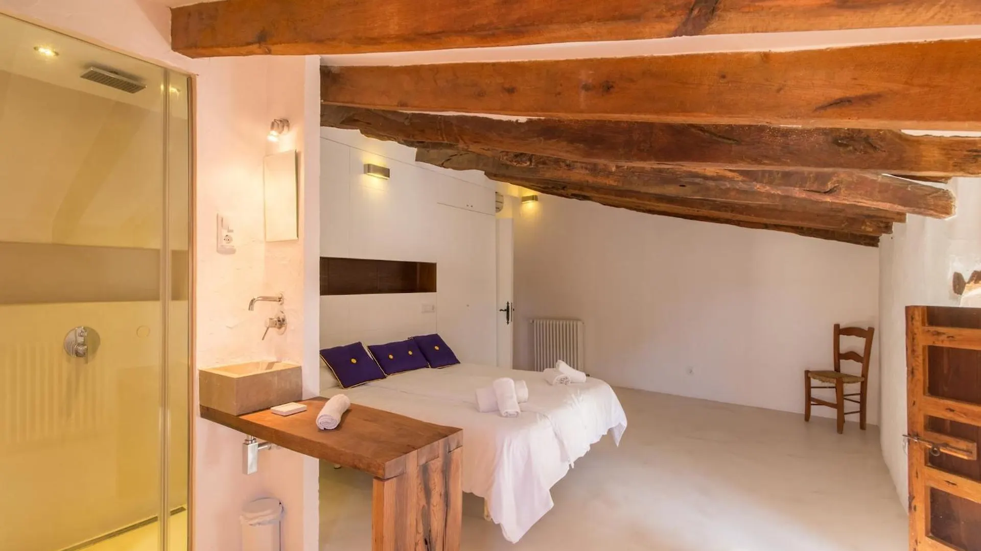 Charming Country House For 8 Adults Búger