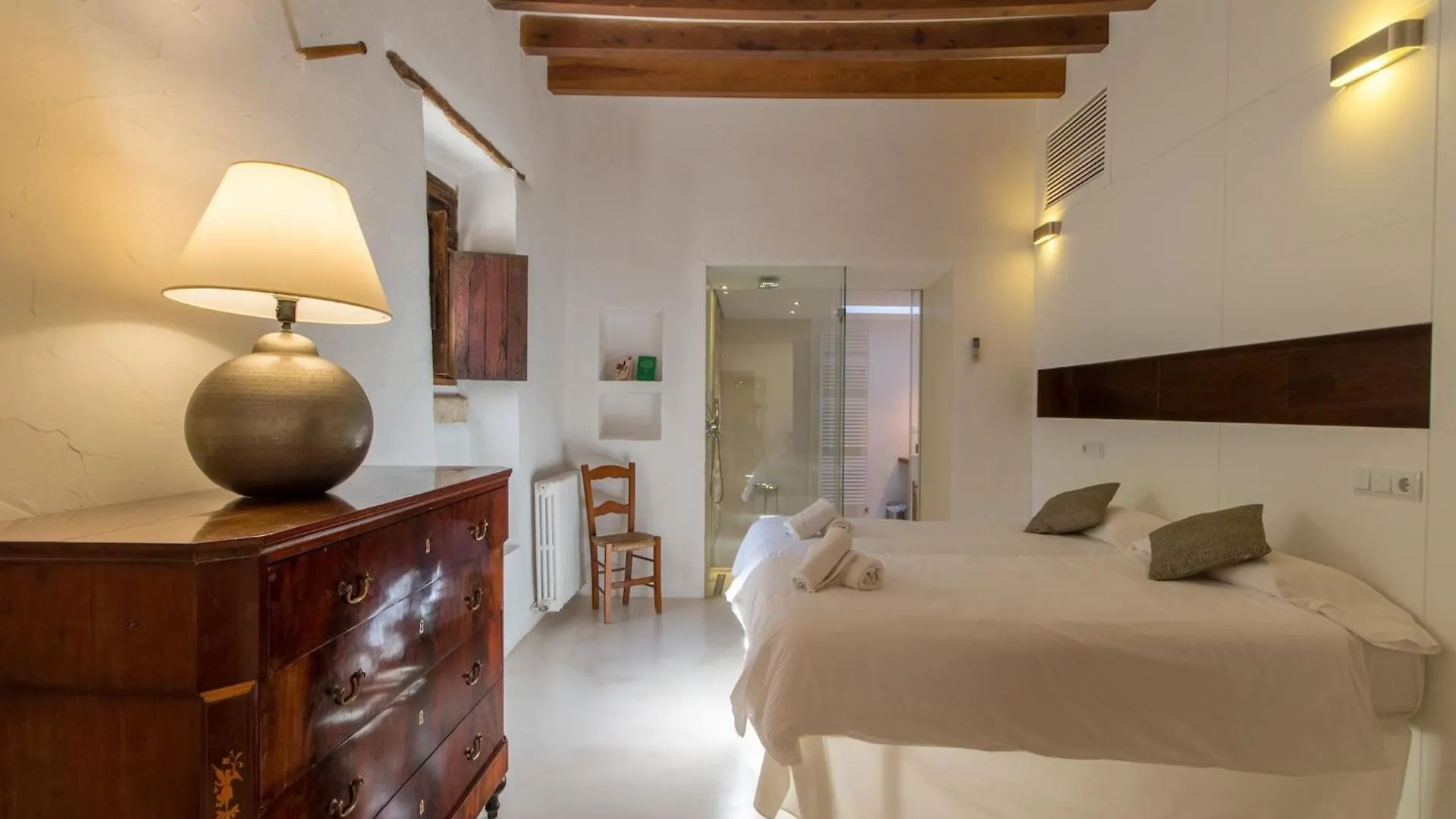 Charming Country House For 8 Adults Búger Feriehus